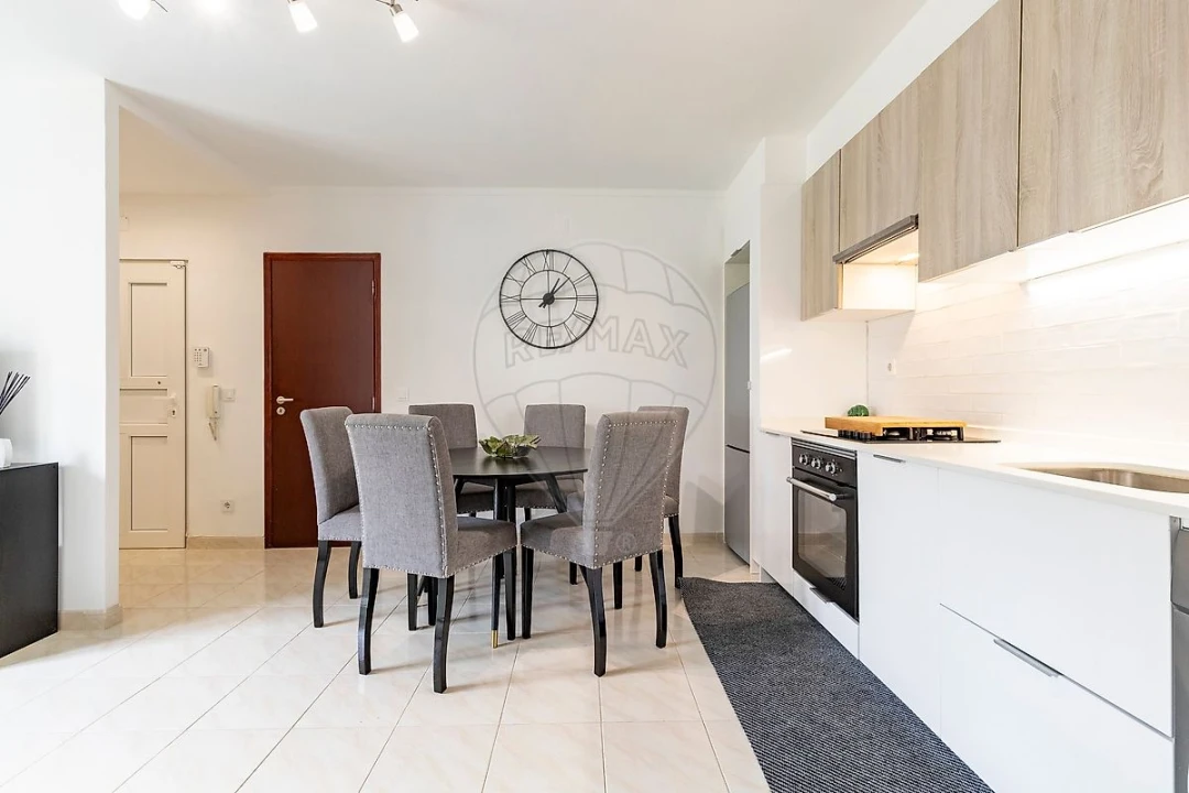 Apartamento T2 para Venda em Lourinhã e Atalaia Foto 1