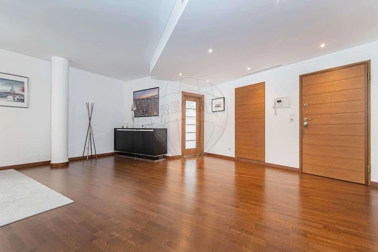 Apartamento T5 para Venda em Alverca do Ribatejo e Sobralinho Foto 3