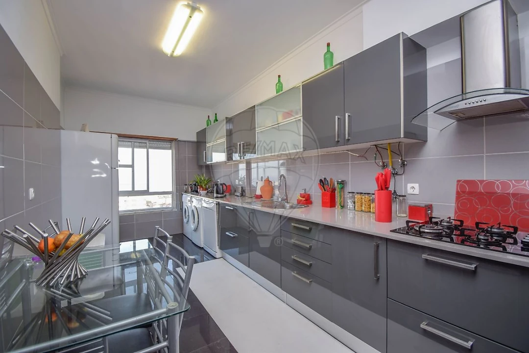 Apartamento T2 para Venda em Póvoa de Santa Iria e Forte da Casa Foto 7