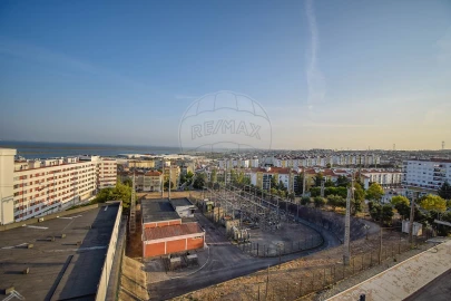 Apartamento T2 para Venda em Póvoa de Santa Iria e Forte da Casa