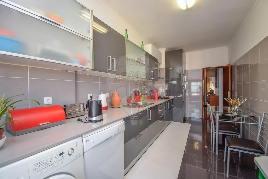 Apartamento T2 para Venda em Póvoa de Santa Iria e Forte da Casa Foto 6