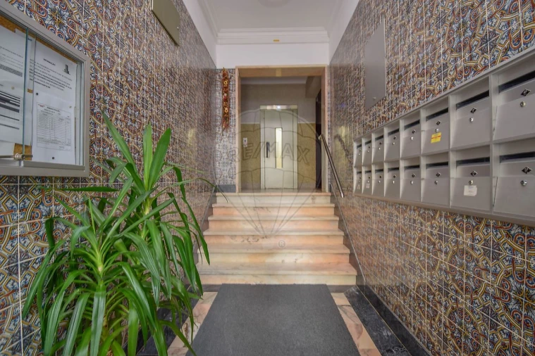 Apartamento T2 para Venda em Póvoa de Santa Iria e Forte da Casa Foto 3