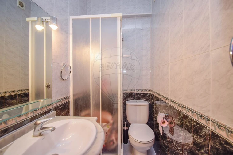 Apartamento T2 para Venda em Póvoa de Santa Iria e Forte da Casa Foto 16