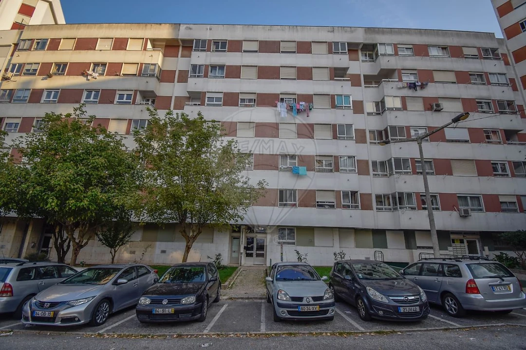 Apartamento T2 para Venda em Póvoa de Santa Iria e Forte da Casa Foto 2