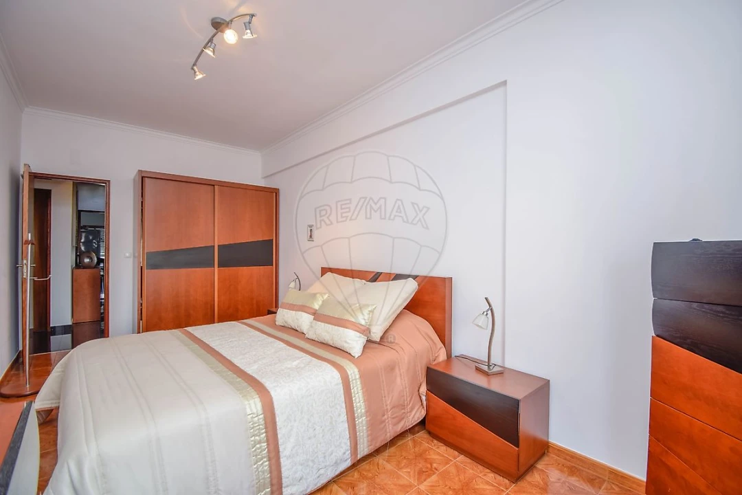 Apartamento T2 para Venda em Póvoa de Santa Iria e Forte da Casa Foto 19