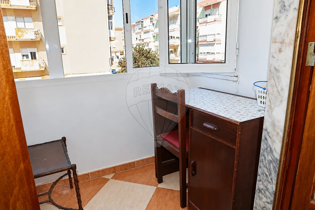 Apartamento T2 para Venda em Cacém e São Marcos Foto 15