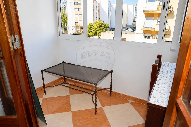 Apartamento T2 para Venda em Cacém e São Marcos Foto 16