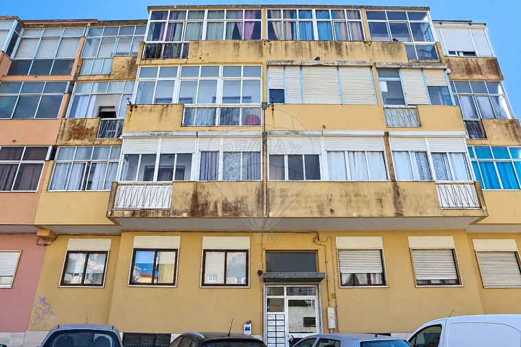 Apartamento T2 para Venda em Cacém e São Marcos Foto 14
