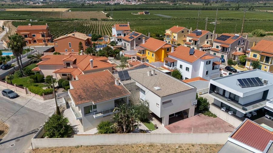 Moradia T4 para Venda em Alenquer (Santo Estêvão e Triana) Foto 5