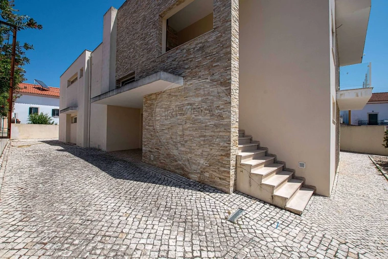 Moradia T4 para Venda em Alenquer (Santo Estêvão e Triana) Foto 41