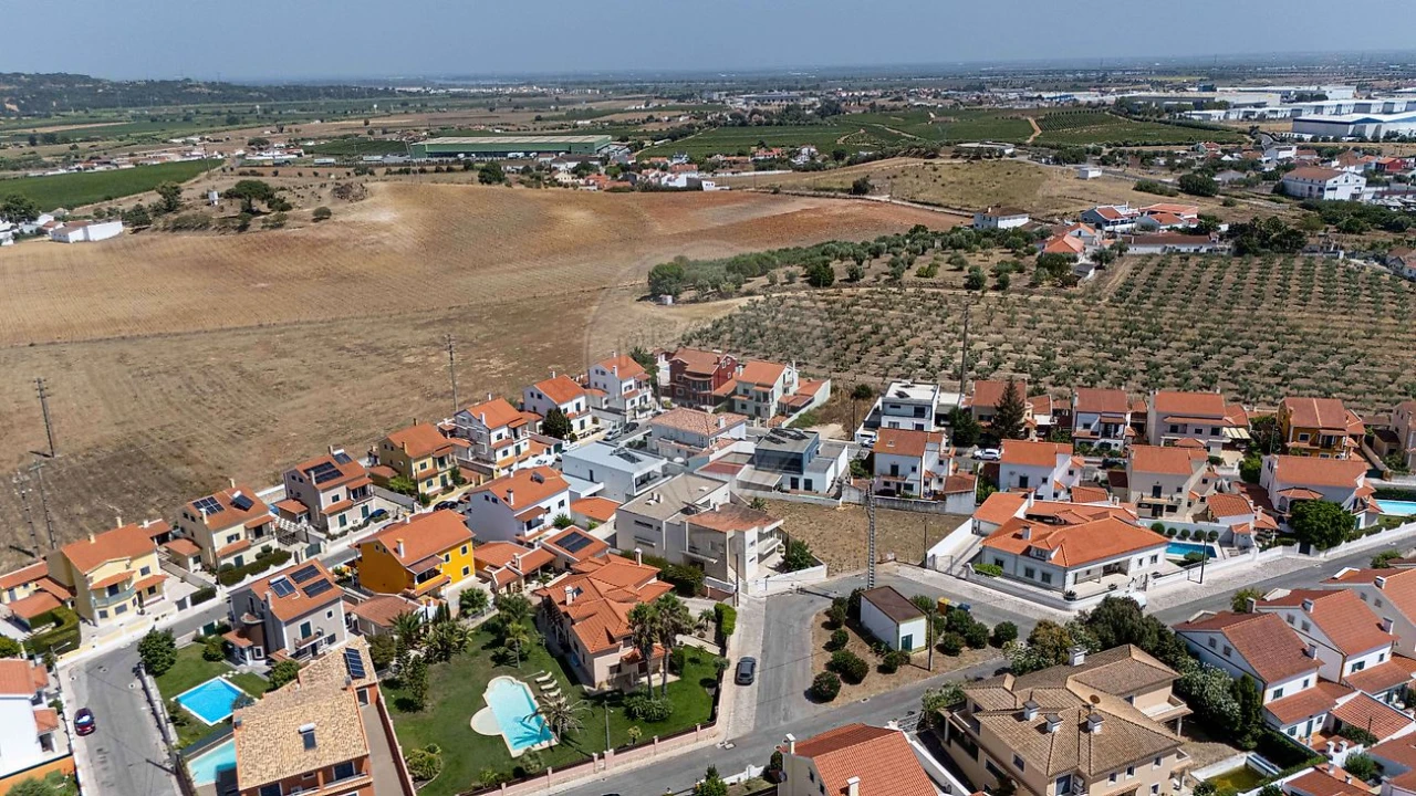 Moradia T4 para Venda em Alenquer (Santo Estêvão e Triana) Foto 47