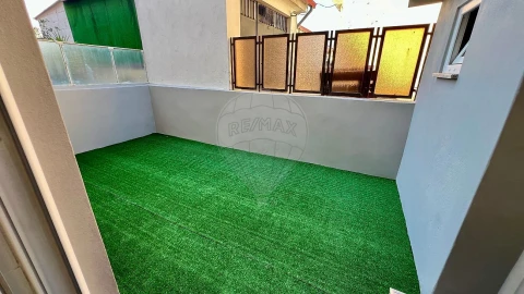 Apartamento T2 para Venda em Mafamude e Vilar do Paraíso
