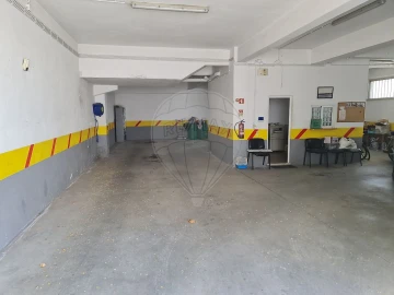 Armazém para Arrendamento em Póvoa de Santa Iria e Forte da Casa