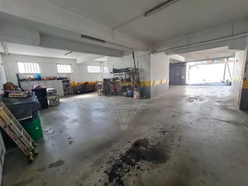Armazém para Arrendamento em Póvoa de Santa Iria e Forte da Casa