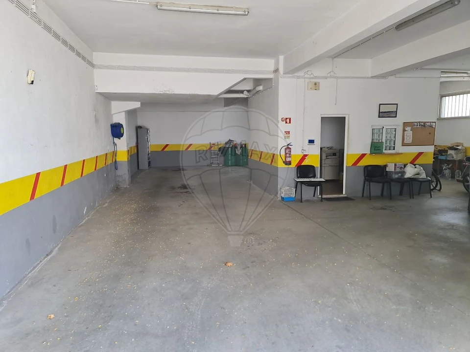 Armazém para Arrendamento em Póvoa de Santa Iria e Forte da Casa Foto 1