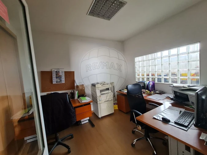 Armazém para Arrendamento em Póvoa de Santa Iria e Forte da Casa Foto 5