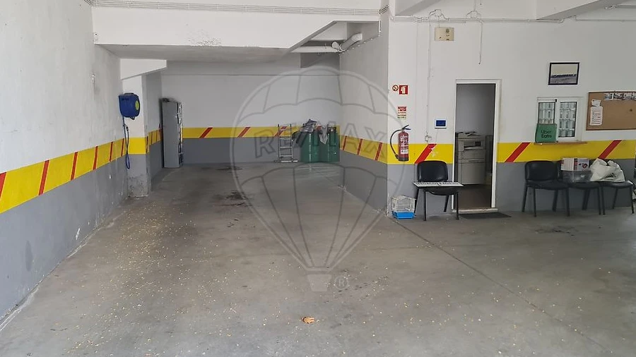 Armazém para Arrendamento em Póvoa de Santa Iria e Forte da Casa