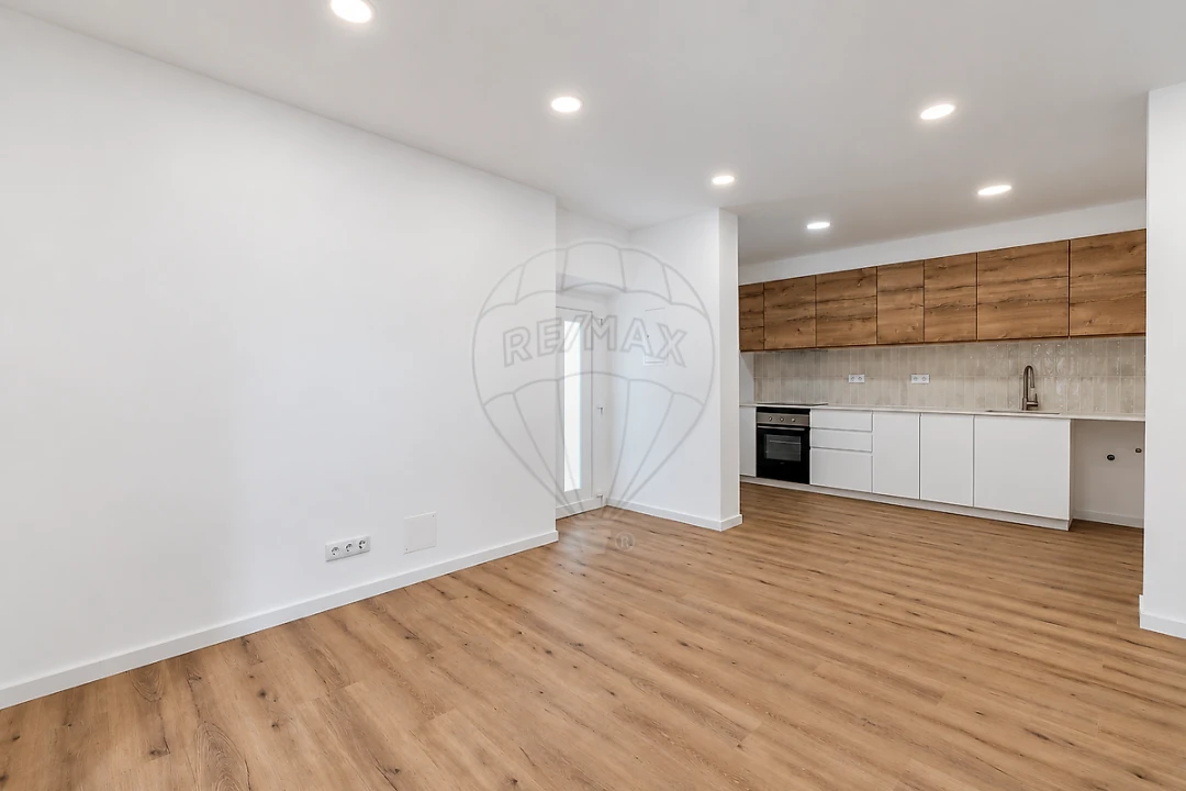 Moradia T2 para Venda em Abrigada e Cabanas de Torres Foto 3