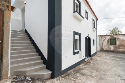 Moradia T2 para Venda em Abrigada e Cabanas de Torres