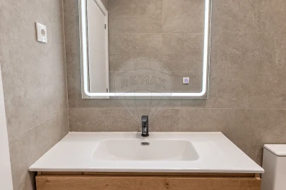 Moradia T2 para Venda em Abrigada e Cabanas de Torres