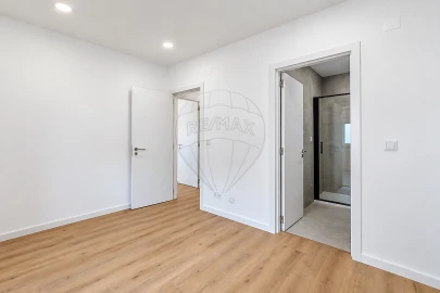 Moradia T2 para Venda em Abrigada e Cabanas de Torres