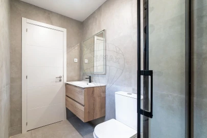 Moradia T2 para Venda em Abrigada e Cabanas de Torres