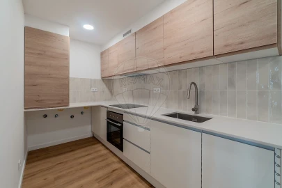 Moradia T2 para Venda em Abrigada e Cabanas de Torres