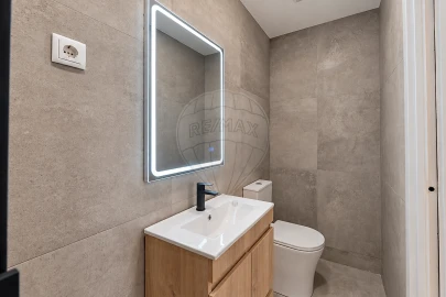 Moradia T2 para Venda em Abrigada e Cabanas de Torres