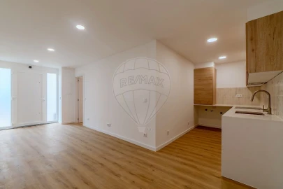 Moradia T2 para Venda em Abrigada e Cabanas de Torres