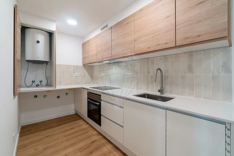 Moradia T2 para Venda em Abrigada e Cabanas de Torres Foto 5