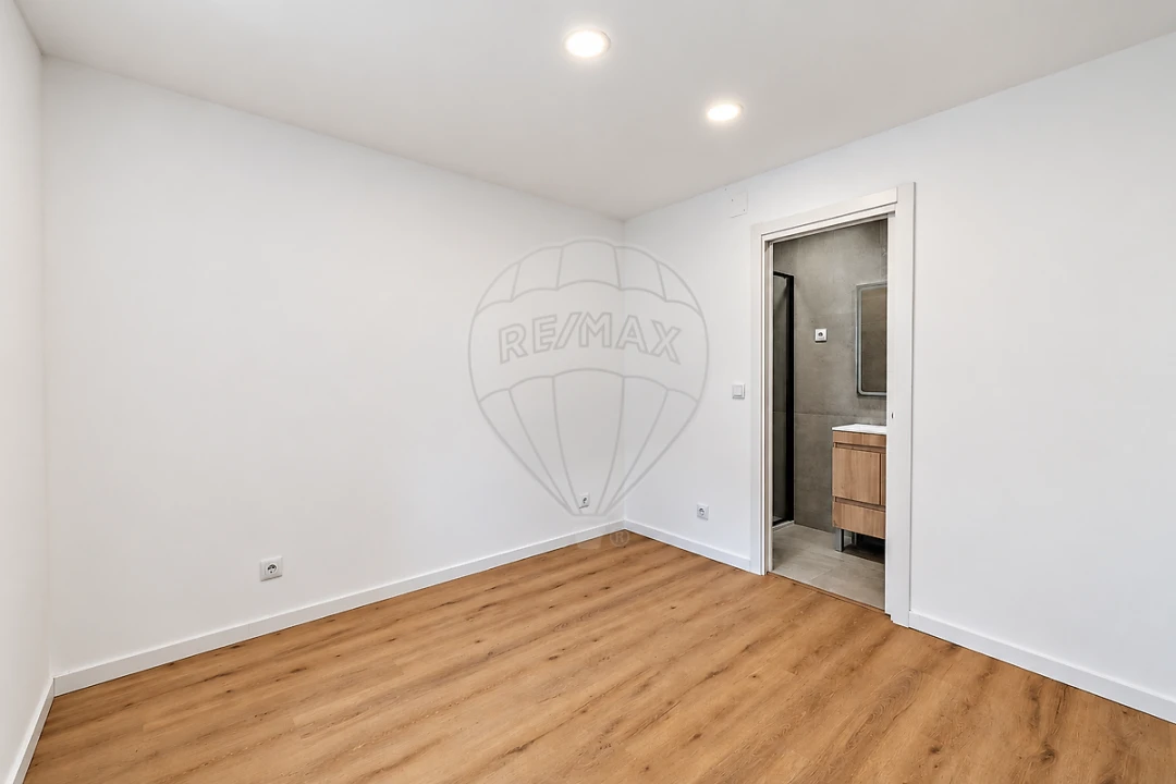 Moradia T2 para Venda em Abrigada e Cabanas de Torres Foto 9