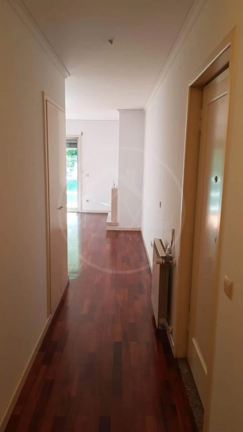 Apartamento T1 para Venda em Oliveira, São Paio e São Sebastião