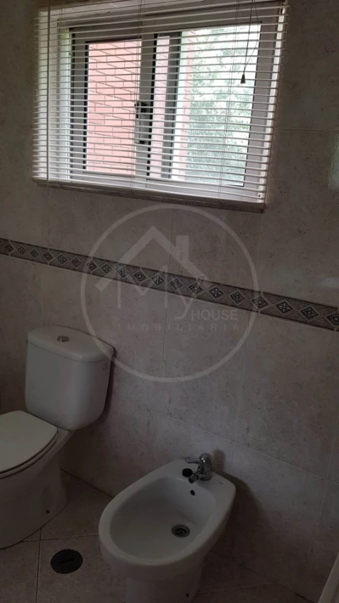 Apartamento T1 para Venda em Oliveira, São Paio e São Sebastião