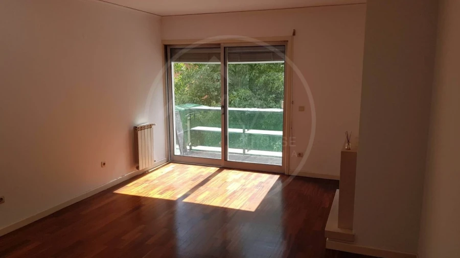 Apartamento T1 para Venda em Oliveira, São Paio e São Sebastião