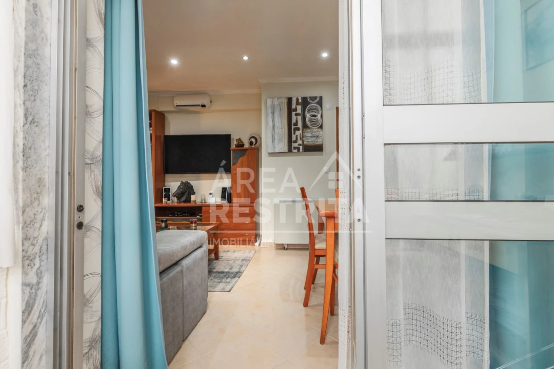 Apartamento T2 para Venda em Amora Foto 8