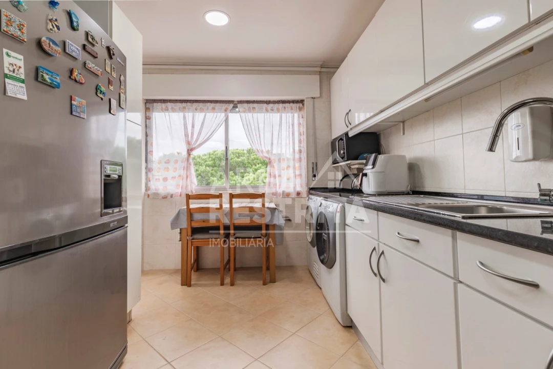 Apartamento T2 para Venda em Amora Foto 10