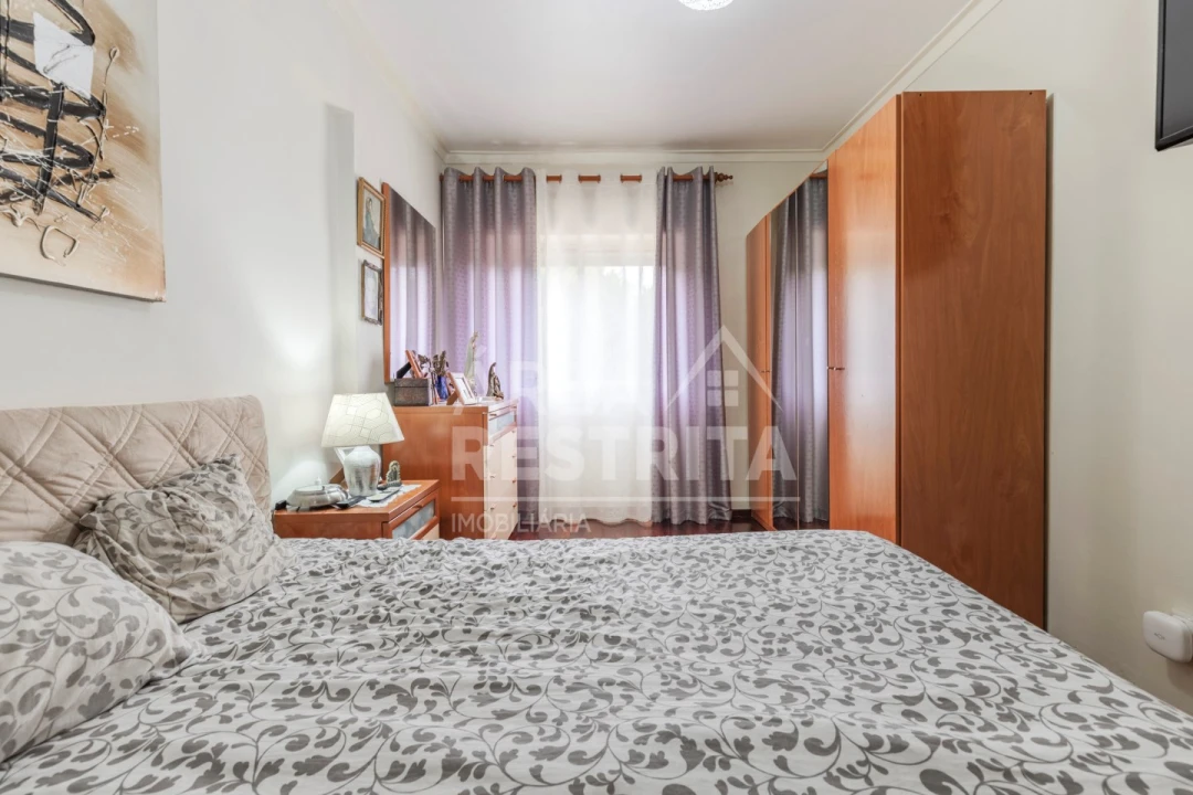Apartamento T2 para Venda em Amora Foto 24