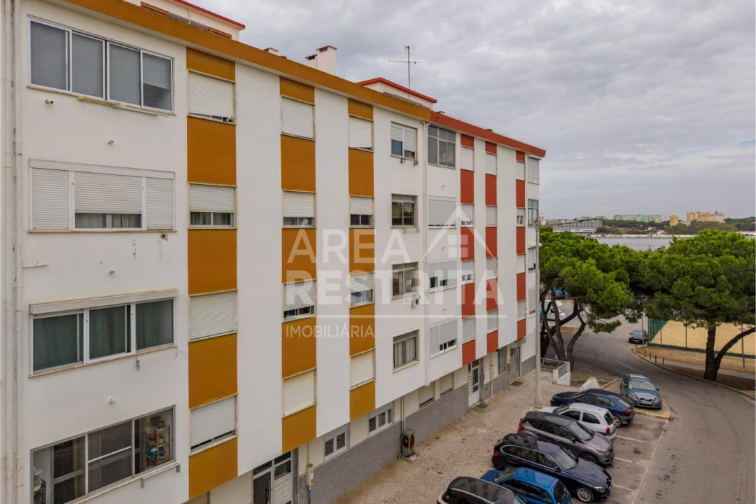 Apartamento T2 para Venda em Amora Foto 43