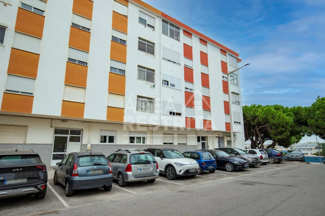 Apartamento T2 para Venda em Amora Foto 44