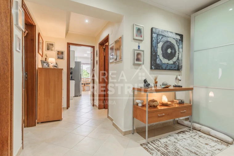 Apartamento T2 para Venda em Amora Foto 2