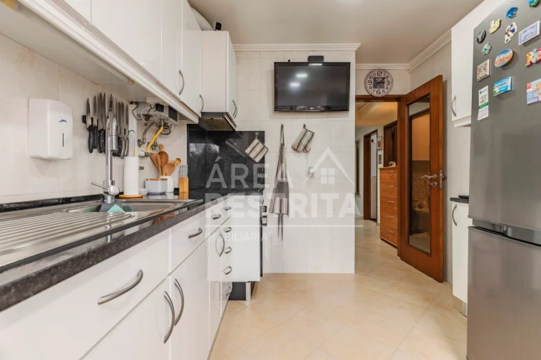 Apartamento T2 para Venda em Amora Foto 13