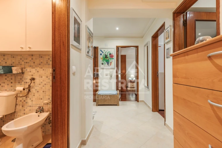 Apartamento T2 para Venda em Amora Foto 18