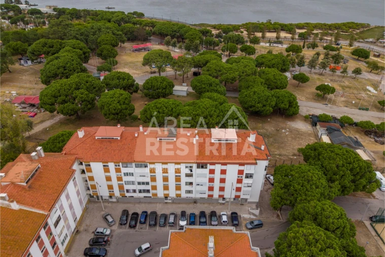 Apartamento T2 para Venda em Amora Foto 35