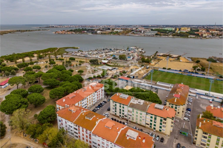 Apartamento T2 para Venda em Amora Foto 37