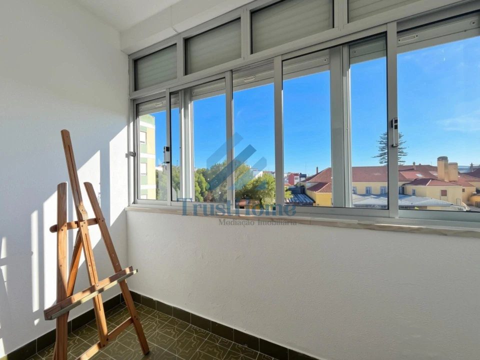 Apartamento T3 para Venda em Agualva e Mira-Sintra Foto 9