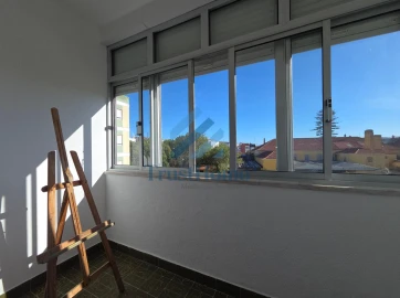 Apartamento T3 para Venda em Agualva e Mira-Sintra