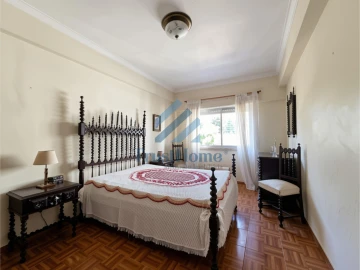 Apartamento T3 para Venda em Agualva e Mira-Sintra