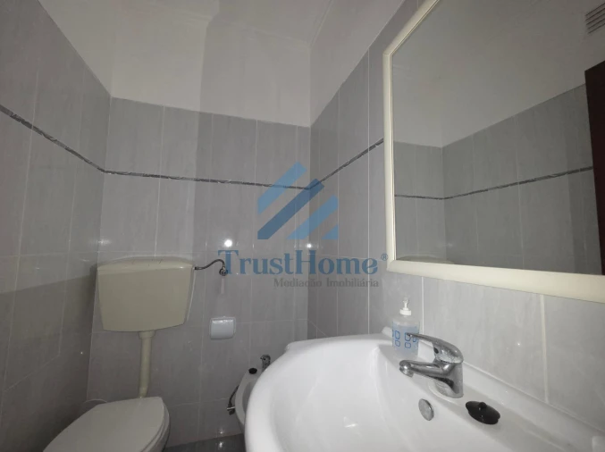 Apartamento T3 para Venda em Agualva e Mira-Sintra Foto 14