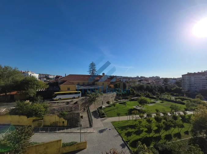 Apartamento T3 para Venda em Agualva e Mira-Sintra Foto 3