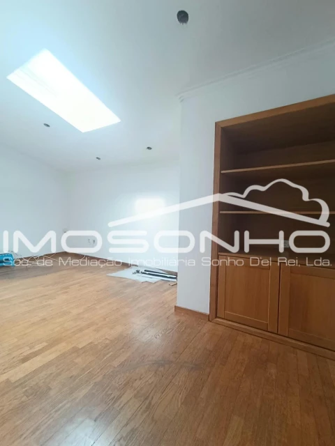 Moradia T4 para Venda em Marinha Grande